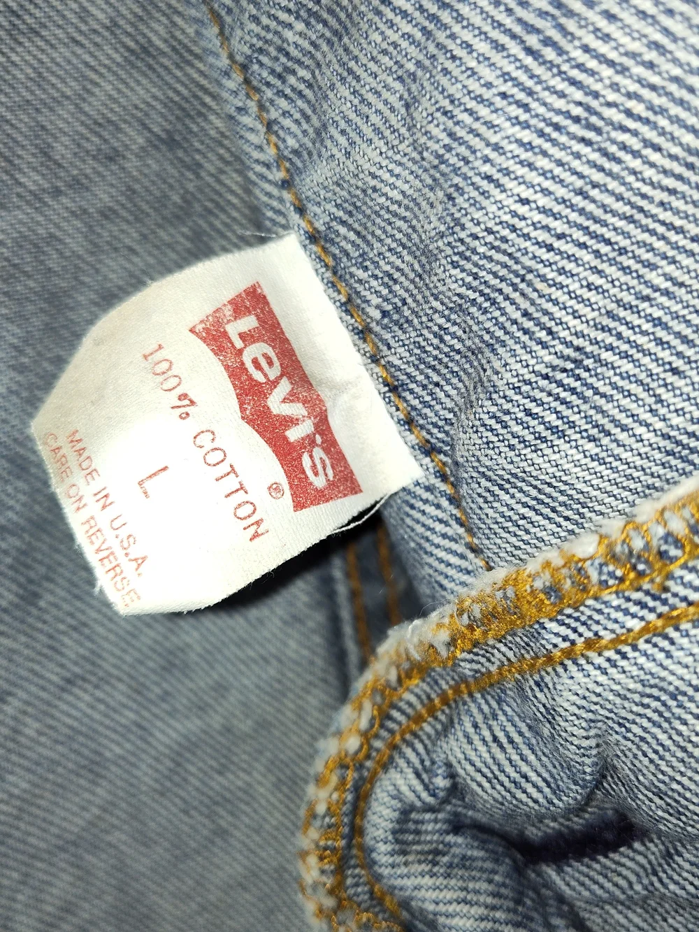 Vintage Levi's Light Blue Washed Denim Trucker Jacket Size L